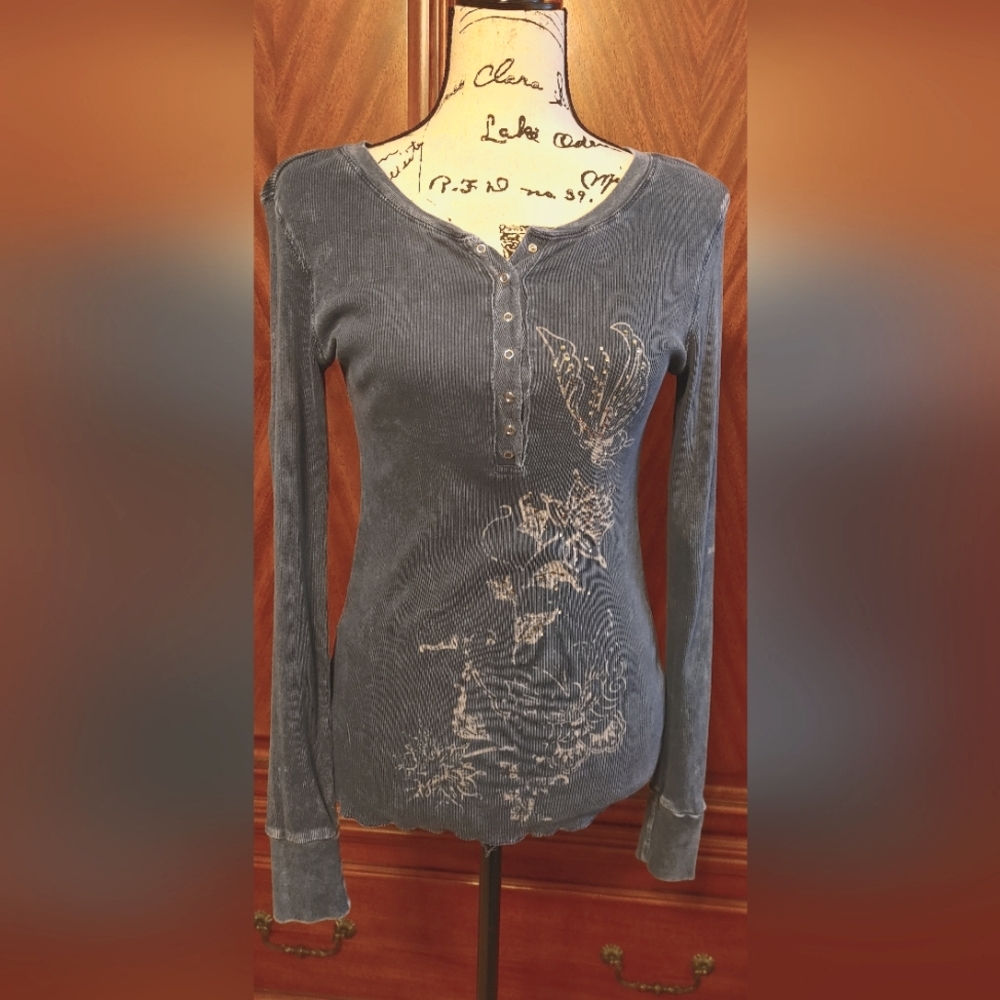 One World, size M, bohemian style, snap neck, long sleeve pullover, gray/blue
